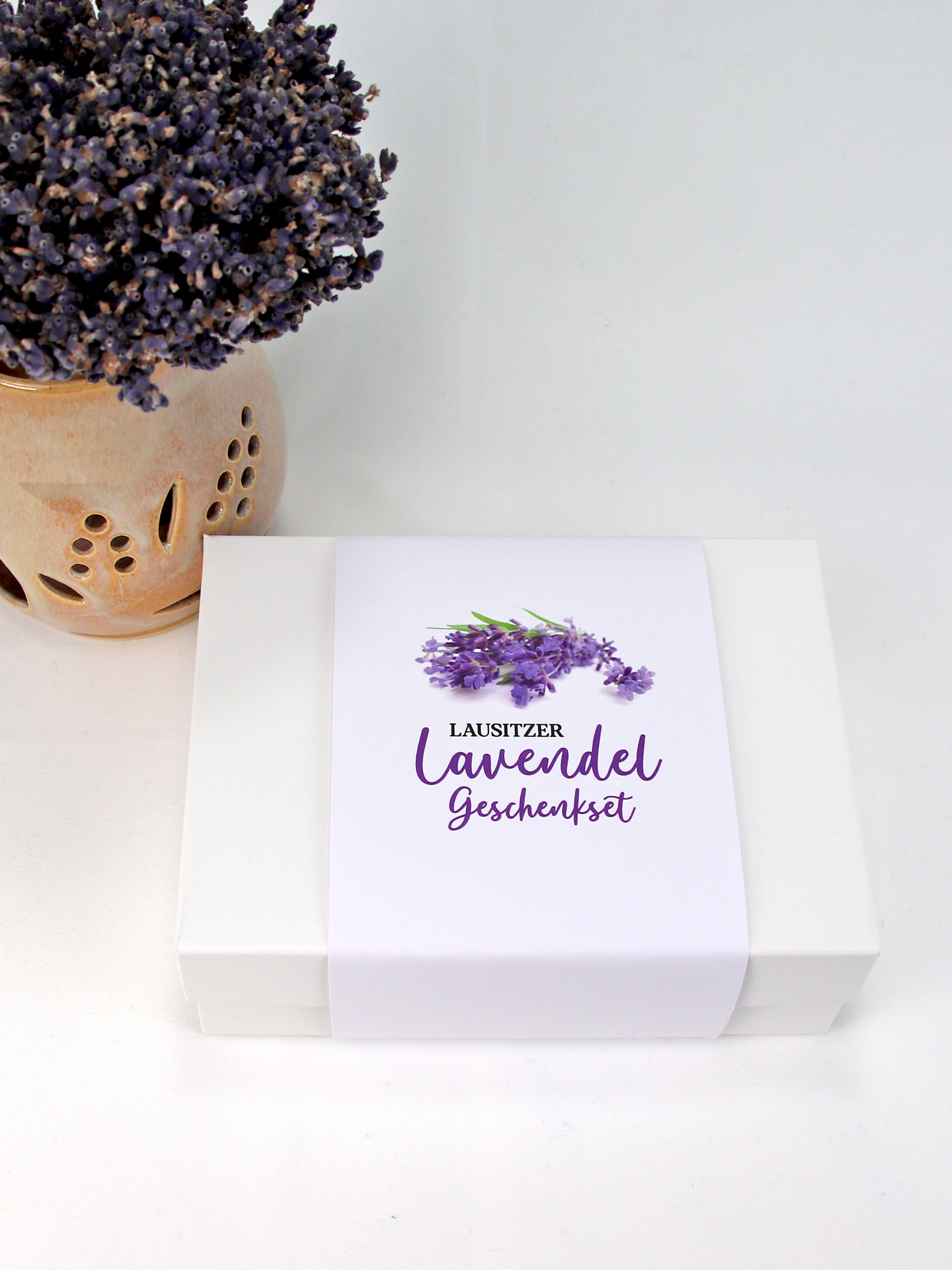 Lausitzer Lavendel Geschenkset "White Beauty" Lausitzer Lavendel Geschenkset "White Beauty"